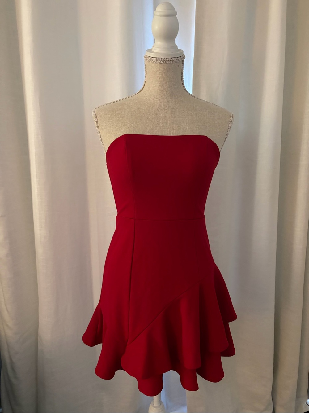 Like New Lulus Sultry Intentions Red Strapless Ruffled Mini Dress - Size Small